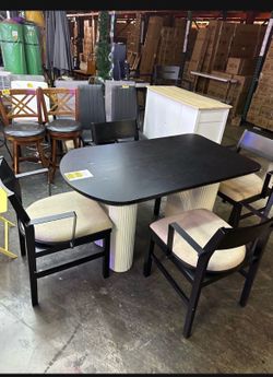 New Wooden Dining Table with 4 Chairs desk