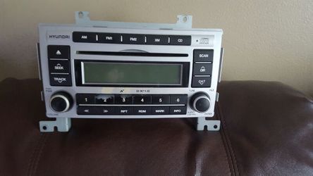 Hyundai car radio and CD player