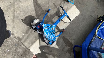 Hover board with hover board seat comes with charger Hover board with hover board seat comes with charger