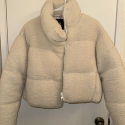 ZARA Sherpa Puffy Jacket size s