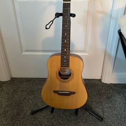 Luna guitar 