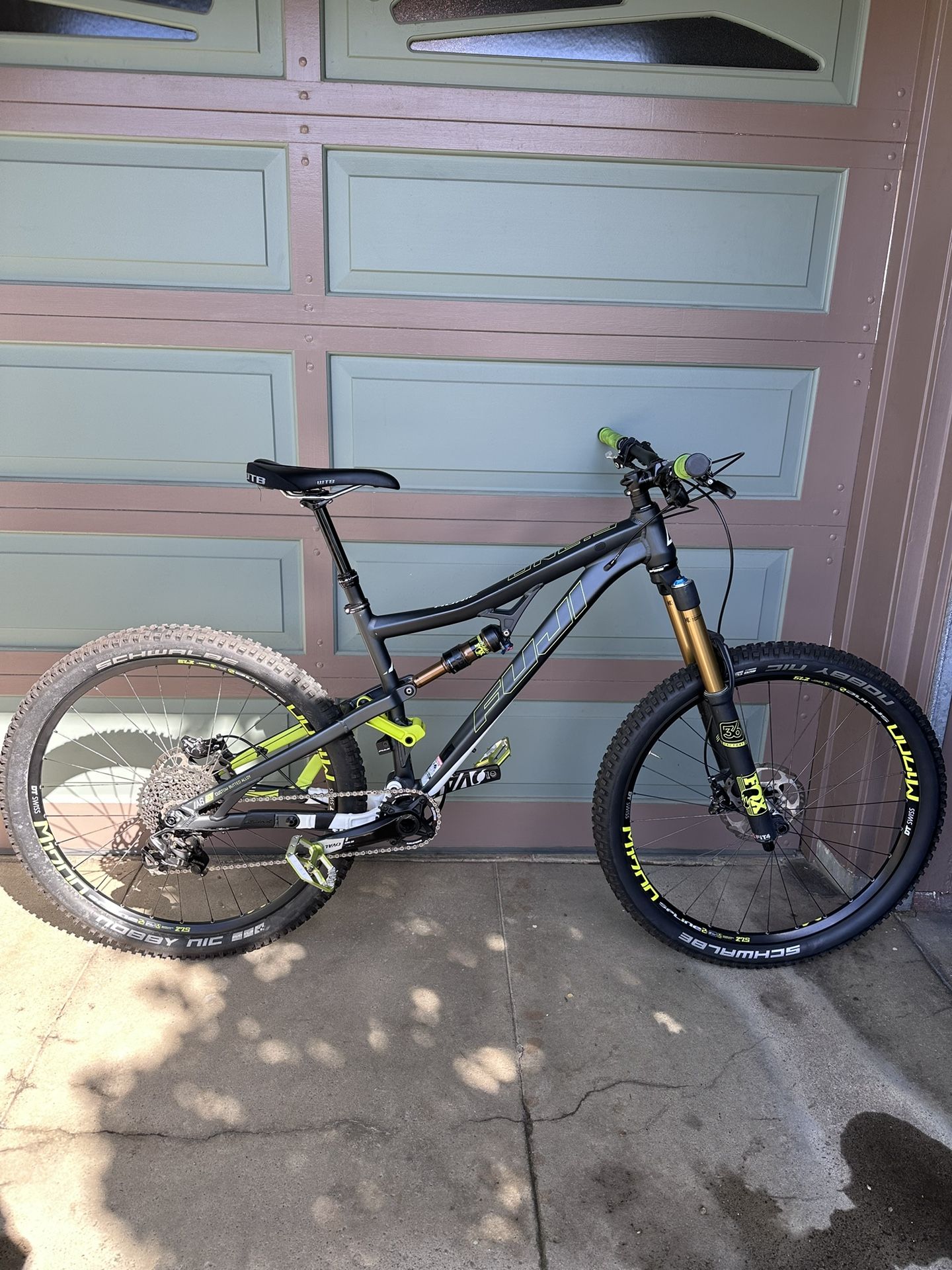 Fuji Auric 1.3 mountain bike