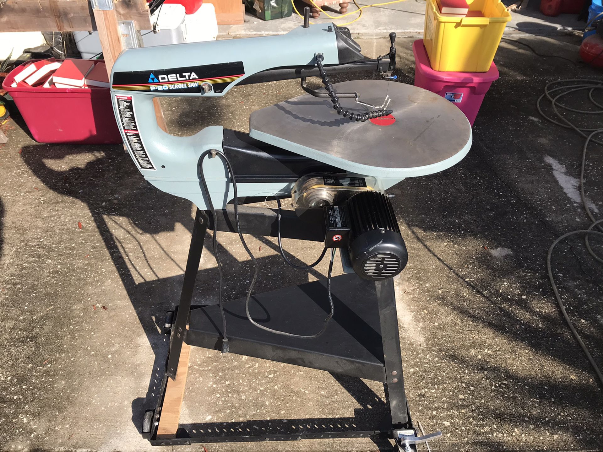 Delta Scroll saw with stand and wheels
