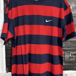 BRAND NWT Nike SB Mens Medium T-shirt Red/Blue Dri fit NEW