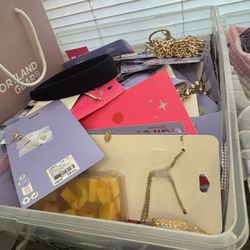 Claire’s 1.00 A Pc 