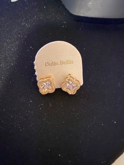 Earring clover LV a white stone