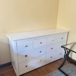 8-drawer dresser white