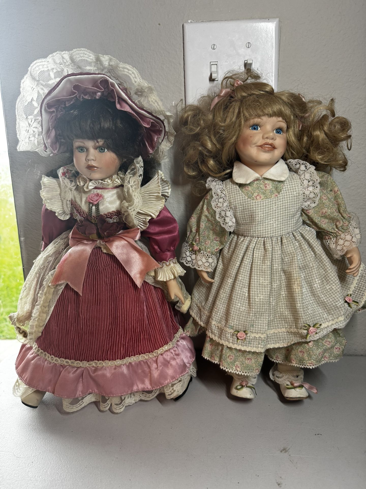 Vintage Porcelain Dolls – Set of 2 – Beautiful Condition