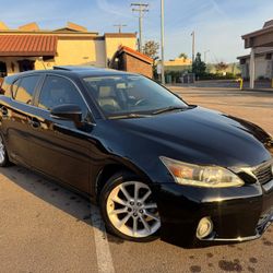 2011 Lexus CT200H (Hybrid)