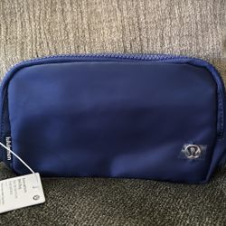 lululemon belt bag 