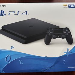 Pristine condition PS4 1TB slim w/ 29 games $360
