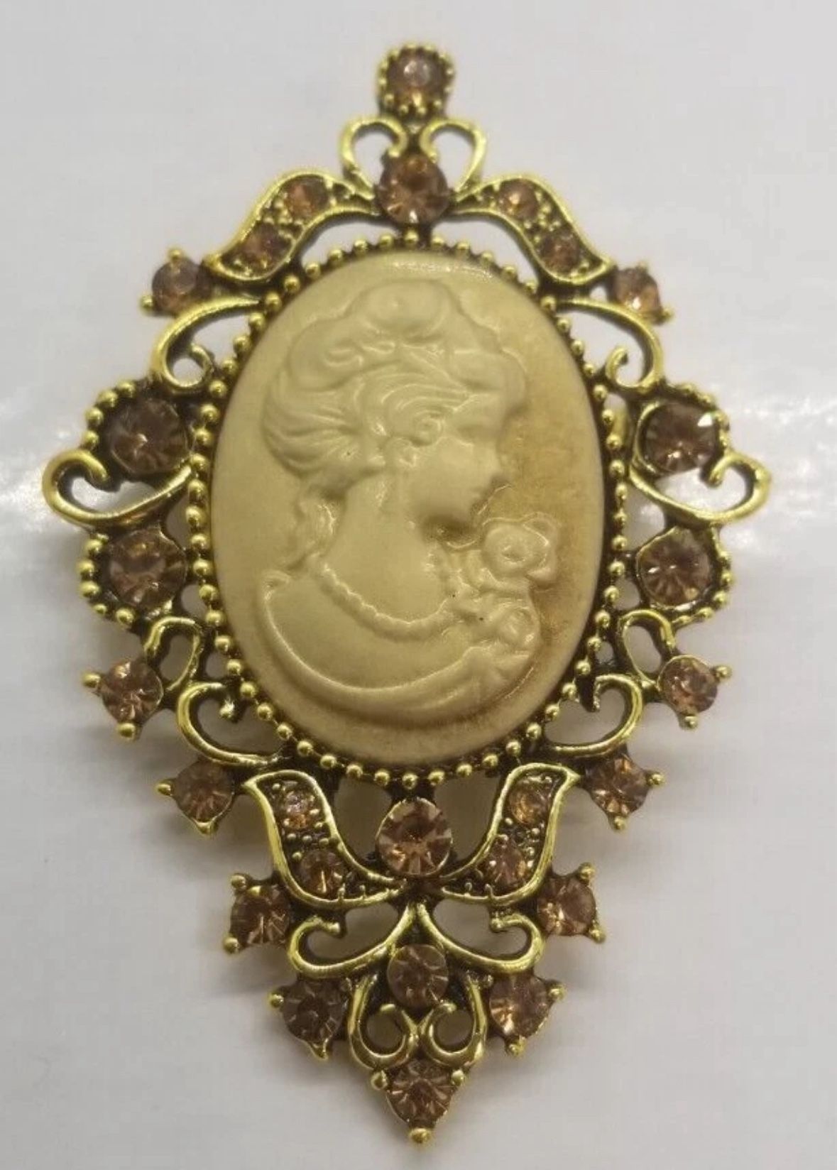 Cameo Brooch Goldtone Ornate Rhinestones Vintage