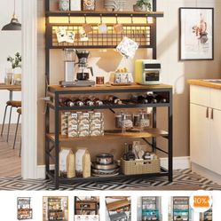 Baker’s Rack With Outlet