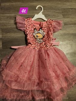 Labubu dress size 4