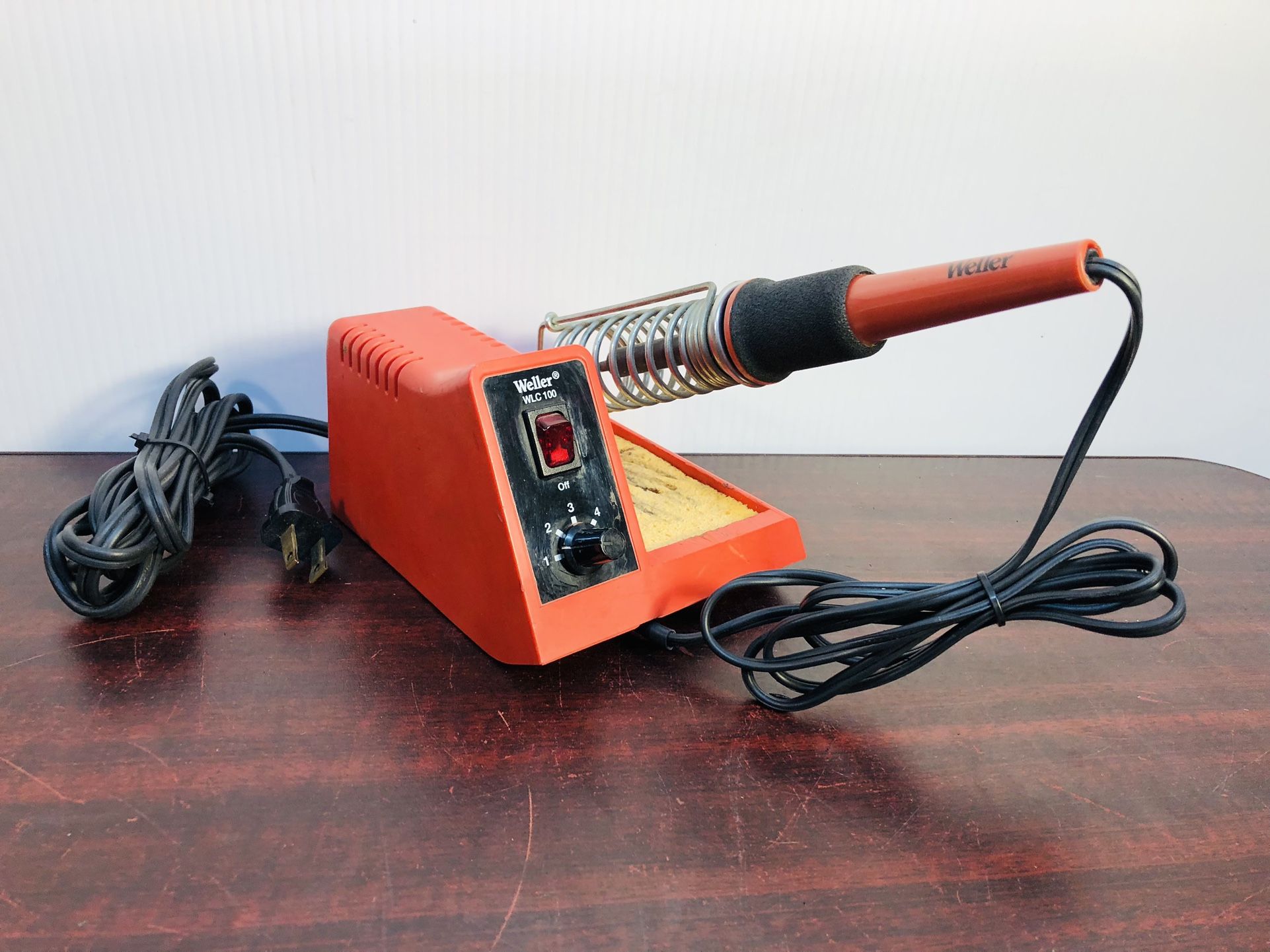 Weller WLC100 40-Watt Soldering Iron Station - Tested Weld Welding Solder