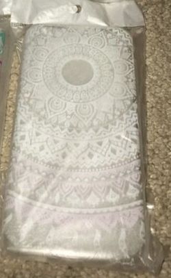 White rubbery case for iPhone 6/6s