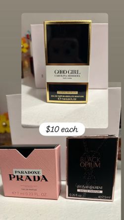 Women’s perfume dabbers