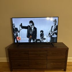 Brown TV Consolé In Perfect Condition