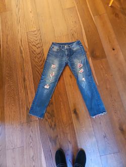 Men's distressed sz32 jeans