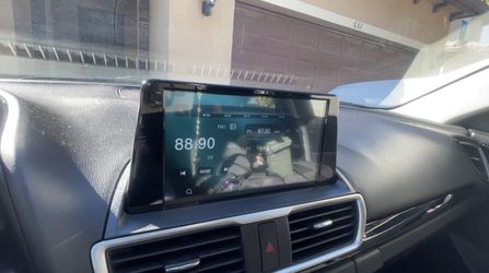 Brand New 9” Smart CarPlay Radio & Backup Camera