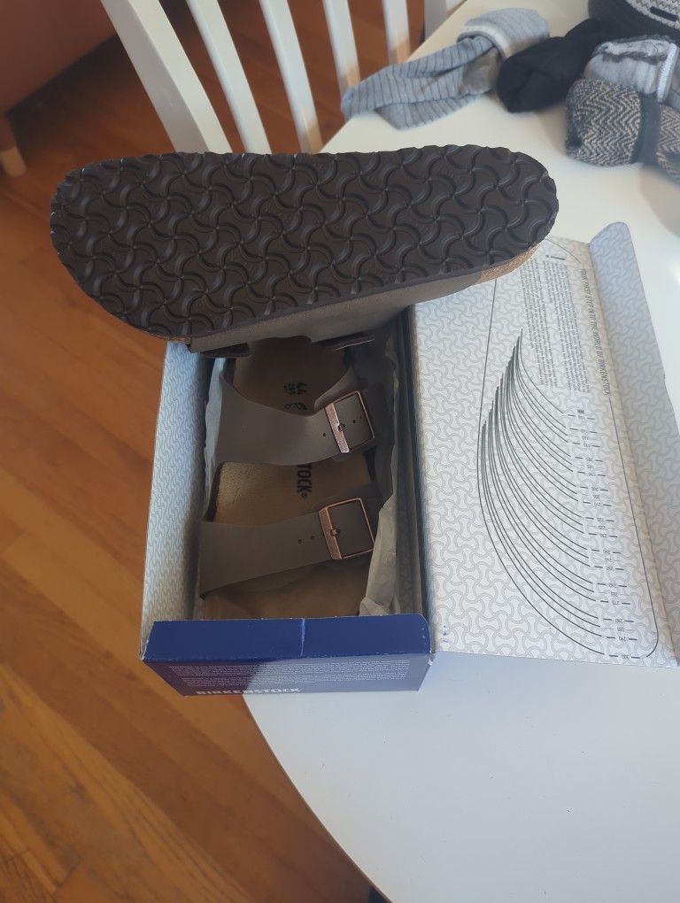 Birkenstock Arizona 44 Never Worn $50