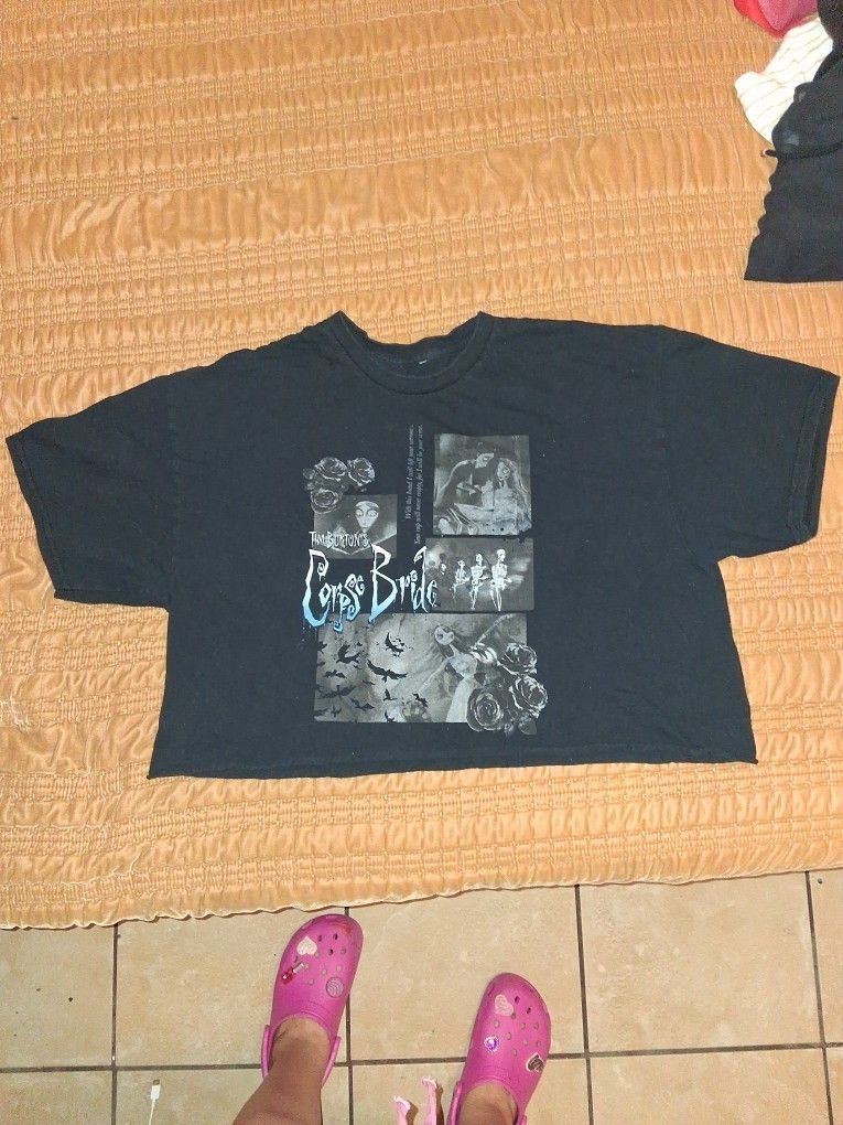 Corpse bride crop top size extra large