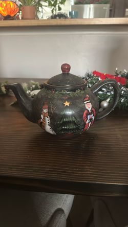 Christmas Tea Pot