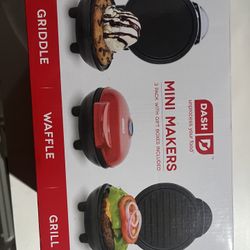 Dash Mini Waffle / Griddle / Grill 