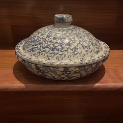 Beautiful  Vintage Robinson Ramsbottom  Blue Spongeware  Covered Cassarole  Or Pie Dish