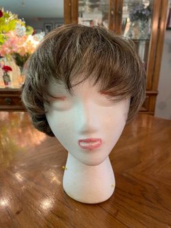 Like New Raquel Welch Brown Women’s Wig