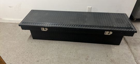 good condition aluminum tools box 72”wx21”dx16”h good condition aluminum tools box