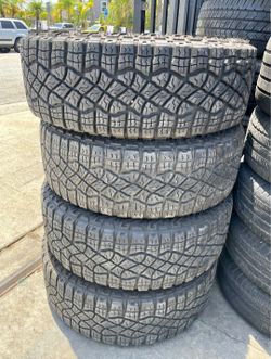 325_65R18 LT Goodyear brand tires excelente condición %80life set of (4)