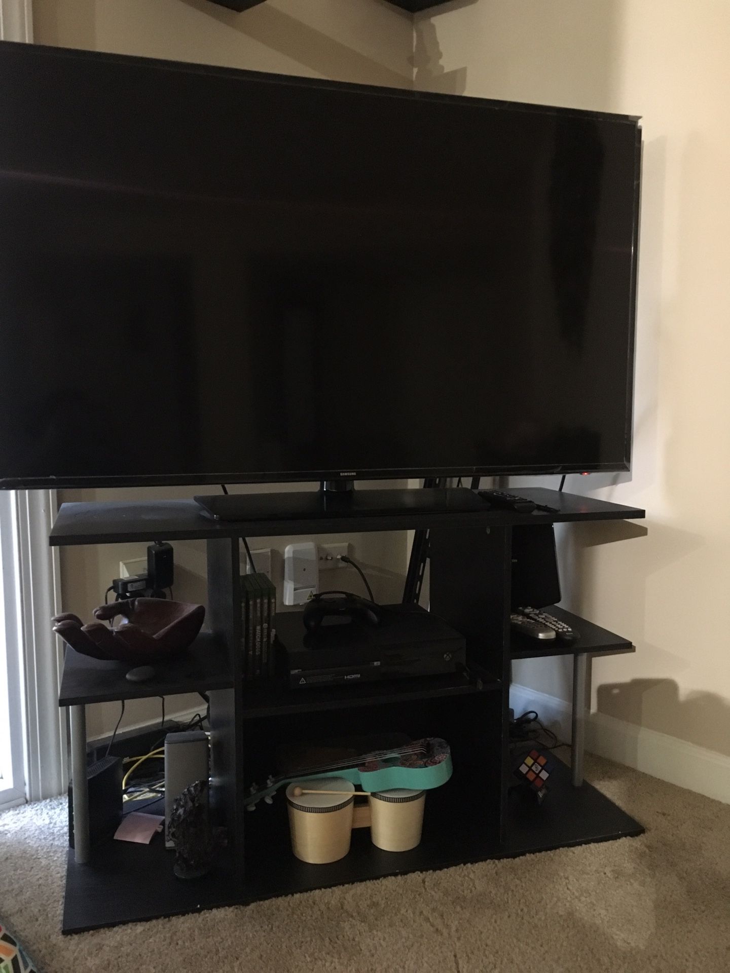 55 inch 4K Samsung tv and tv stand
