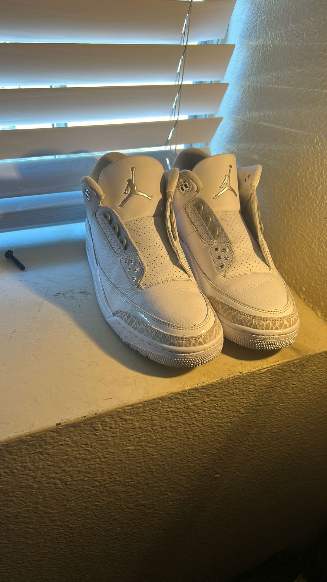 jordan pure money 3s
