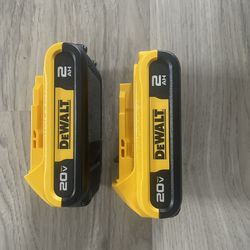 Dewalt 20volt Batteries 2.0ah With Small Bag