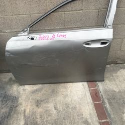 19 Lexus ES Left Front Door Accessories 