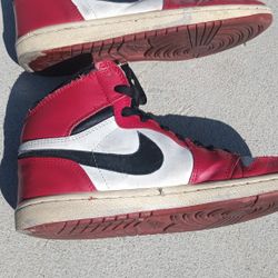 1985 Jordan 1 High OG “Chicago” Size 10.5 Completely Original