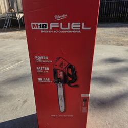 Milwaukee Chainsaw M18