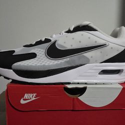 Brand new Nike air max solo