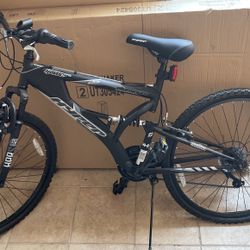 Mountain Bike And Deluxe Trunk 2 Bike Rack