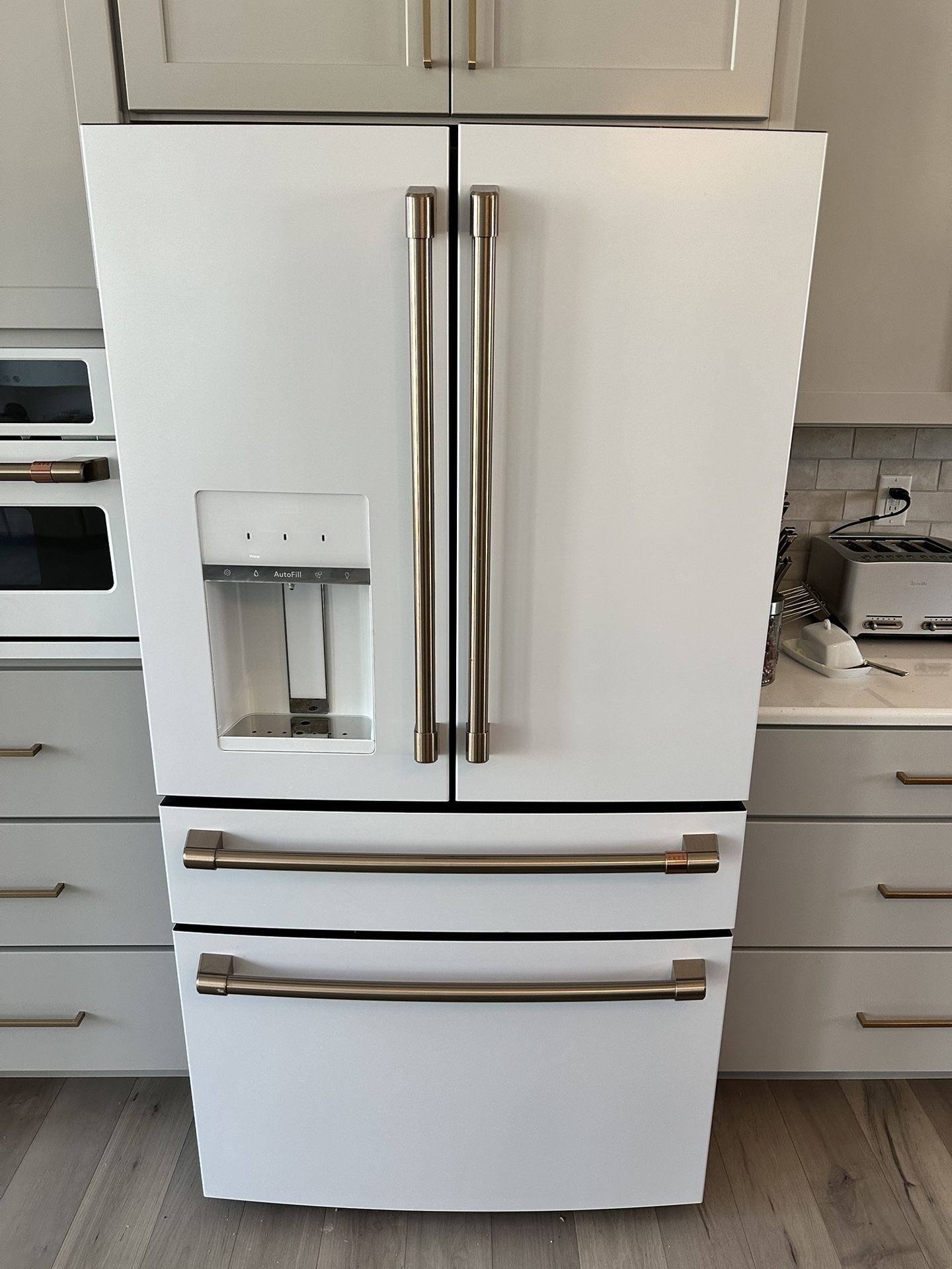 Cafe Refrigerator, matte white, 27.8cu ft.