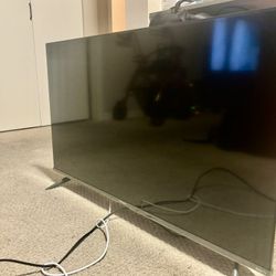 Hisense Tv 40” Inch
