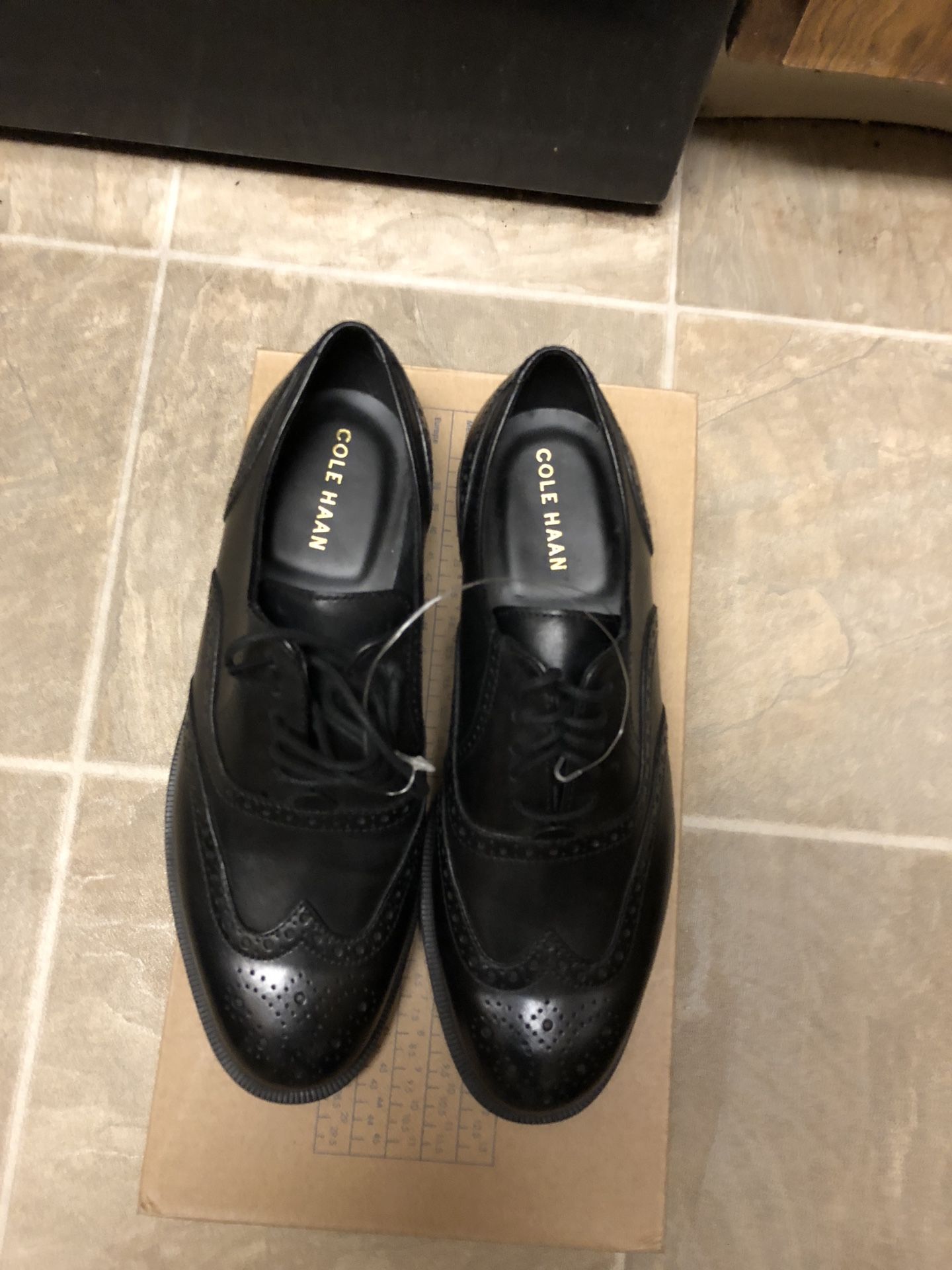 Cole Haan $230 black leather dress shoes. New. Size 8