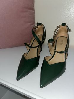 Michael Kors Adela Flex Pumps. Green. Size 9. PreLoved.