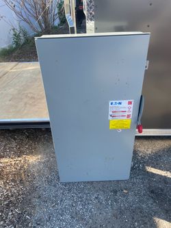 Eaton 3 phase 400amp 600v fusible outdoor disconnect