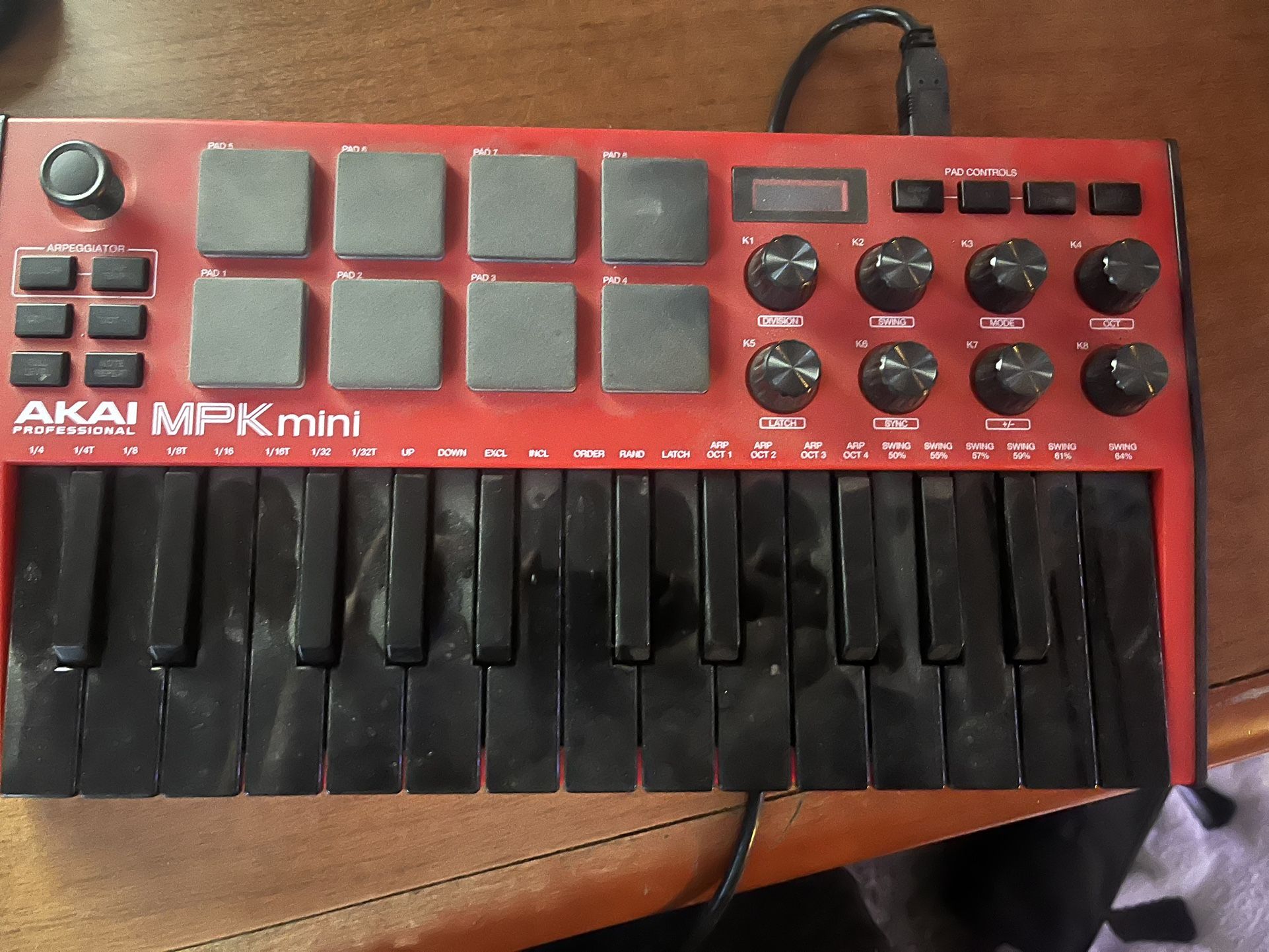 Akai Mini Pads And Keyboard 