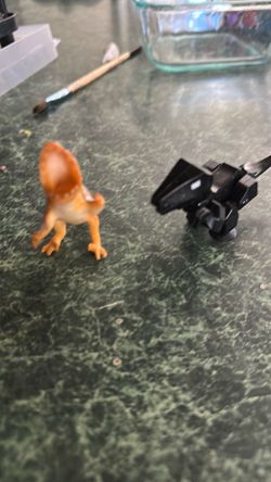 2 dinosaurs
