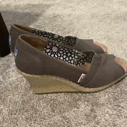 Toms Wedge Sandals 