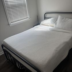 Queen Size Bed 
