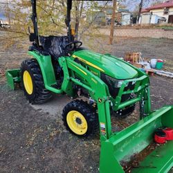 John Deere Compact Tractor 